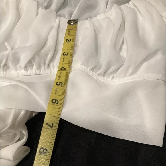 Windsor‎ Women’s White Peasant Cropped Top Size Medium - Picture 11 of 12